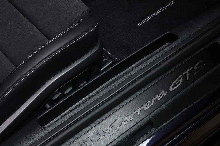 Porsche 992 Carrera GTS