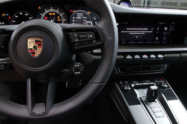 Porsche 992 Carrera GTS