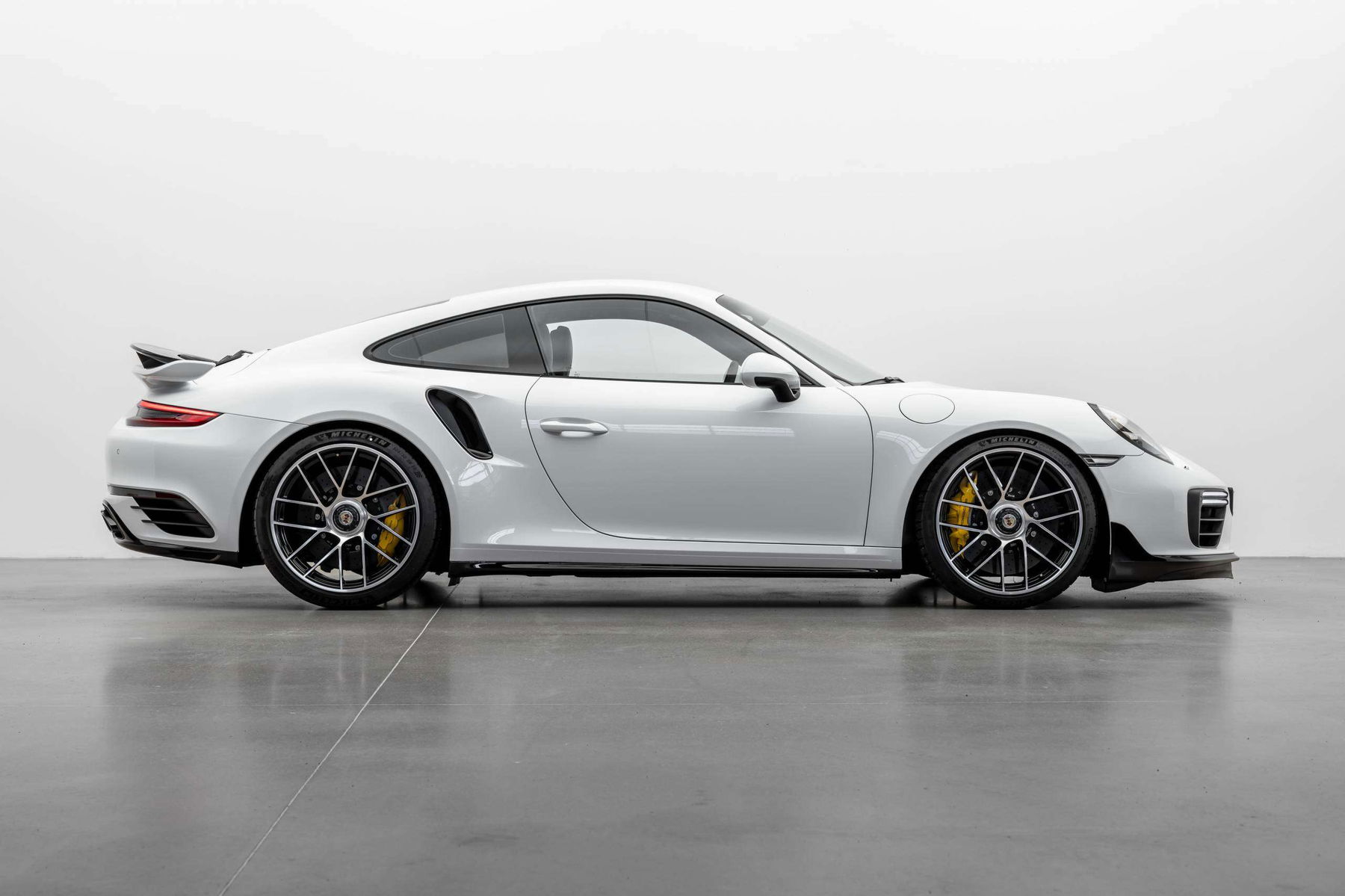 2018 porsche 911 on sale turbo s price