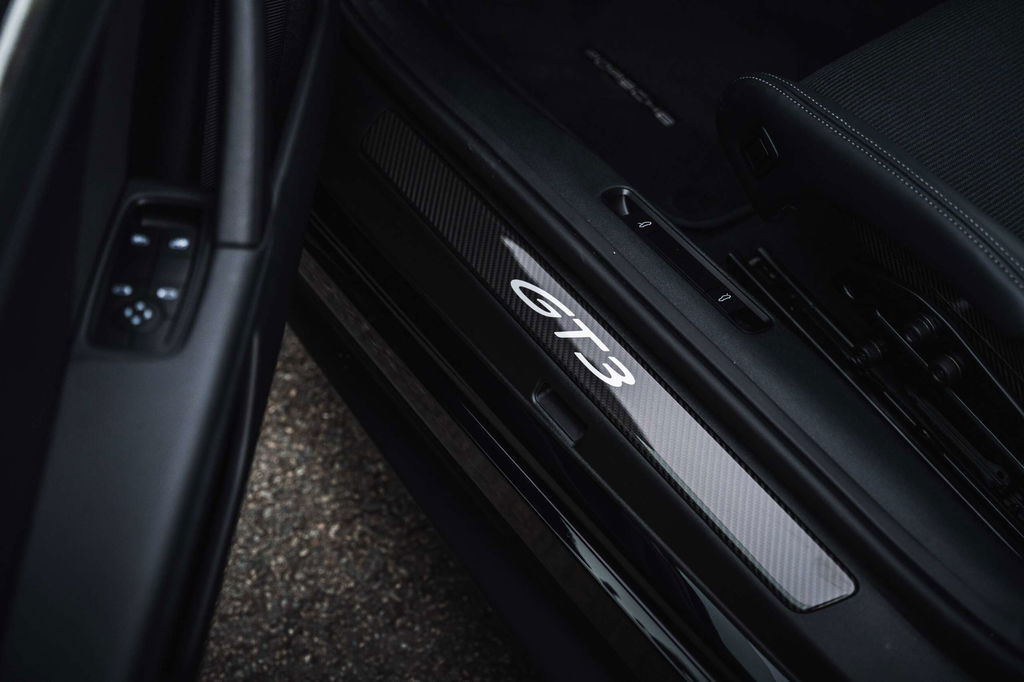 Porsche 992 GT3 Touring