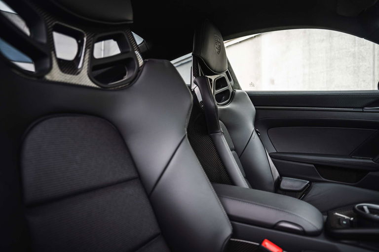 Porsche 992 GT3 Touring