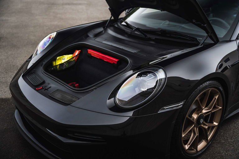 Porsche 992 GT3 Touring