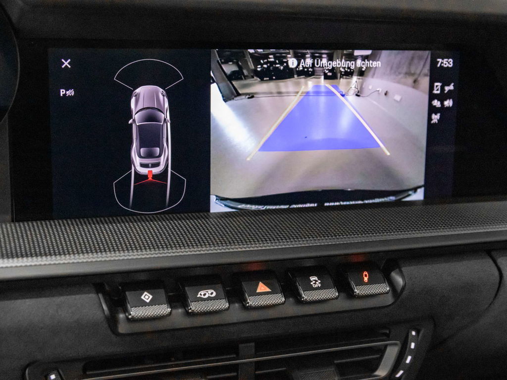 Porsche 992 Carrera 4 GTS