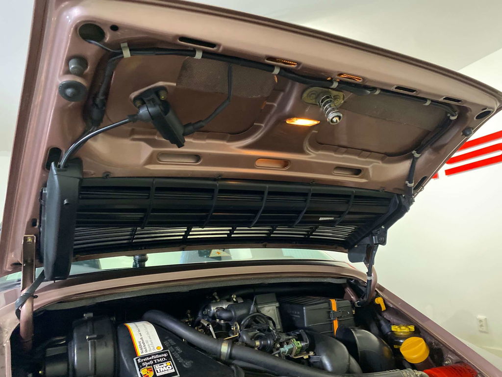 Porsche 964 Carrera 4