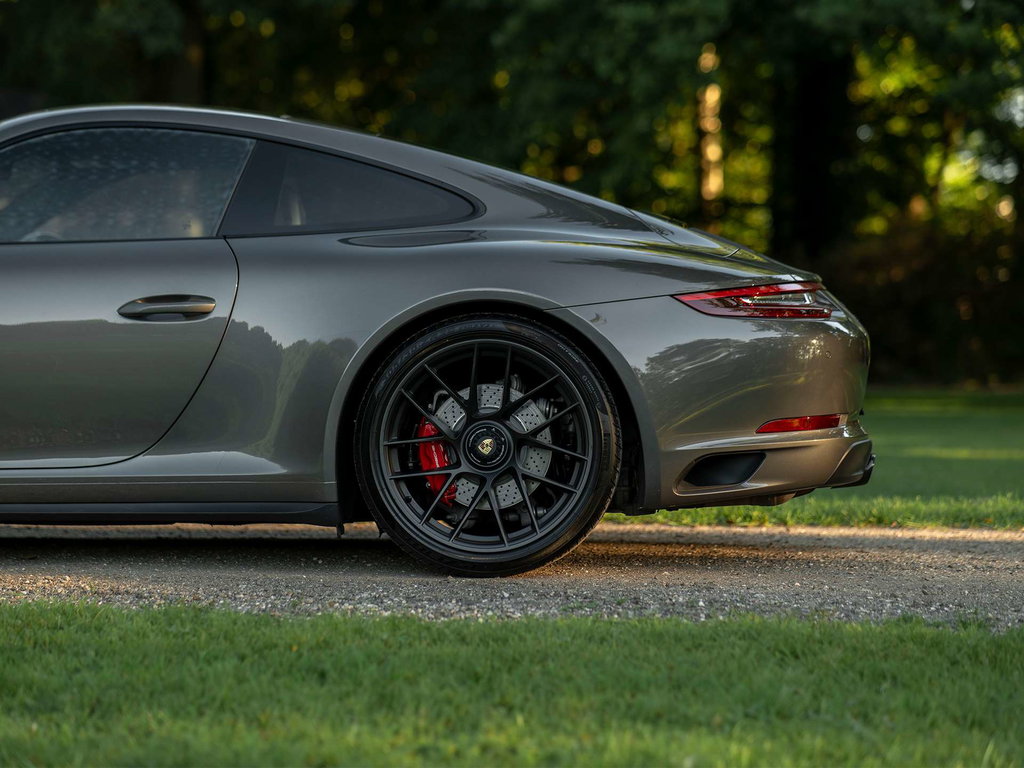 Porsche 991.2 Carrera 4 GTS