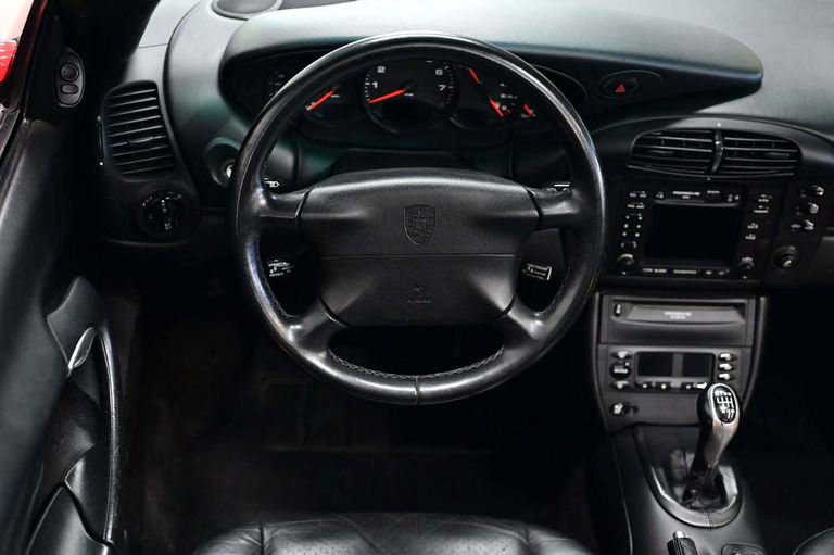 Porsche 996 Carrera 4