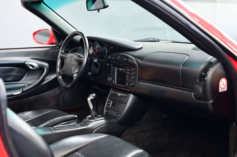 Porsche 996 Carrera 4