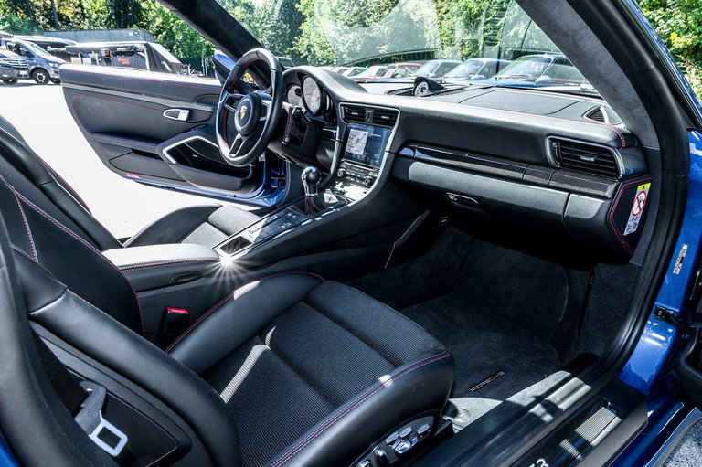 Porsche 991.2 GT3 Touring