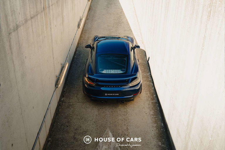 Porsche 718 Cayman GT4