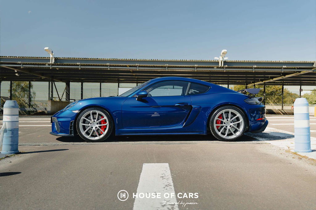 Porsche 718 Cayman GT4