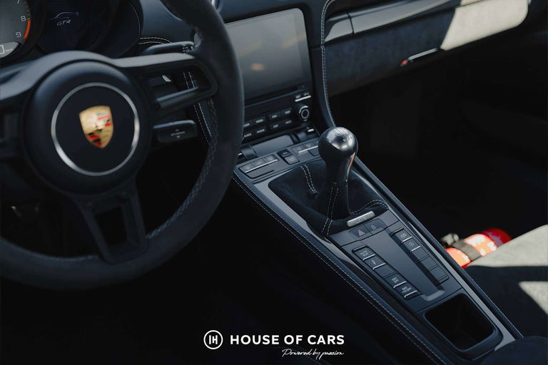 Porsche 718 Cayman GT4