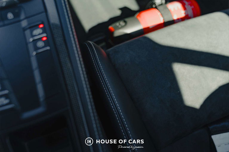 Porsche 718 Cayman GT4