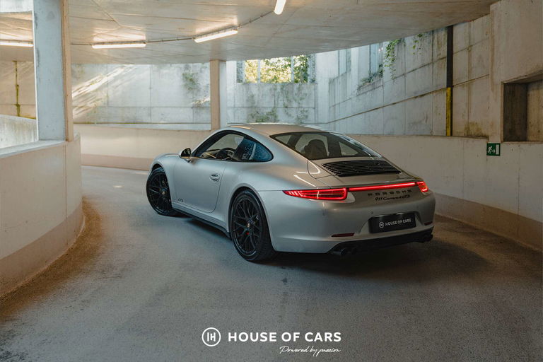 Porsche 991 Carrera 4 GTS