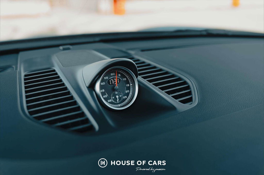 Porsche 991 Carrera 4 GTS