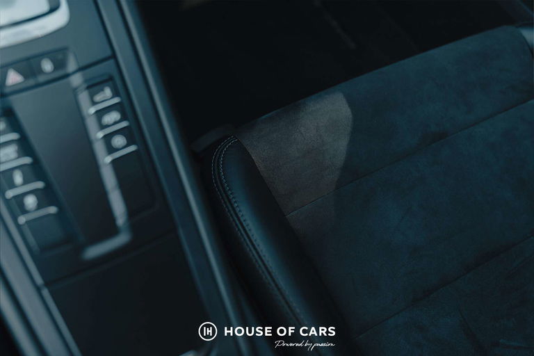 Porsche 991 Carrera 4 GTS