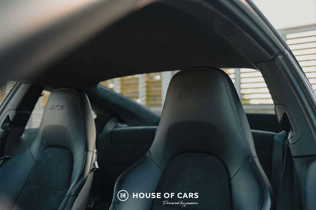 Porsche 991 Carrera 4 GTS