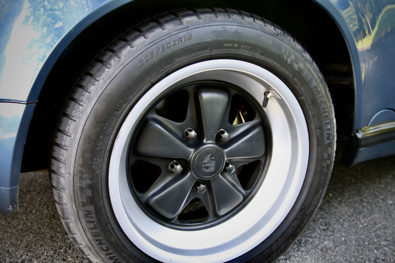 Porsche 911 Carrera 3.2 (US)