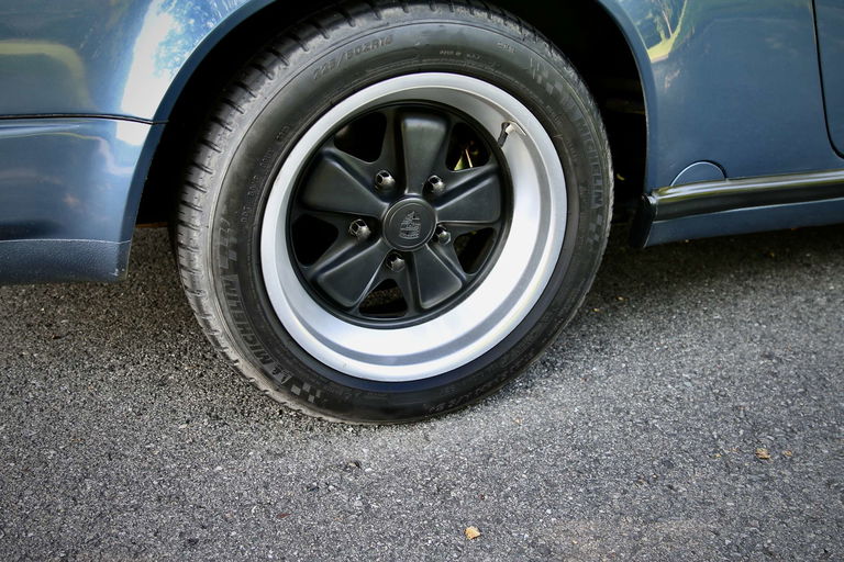 Porsche 911 Carrera 3.2 (US)