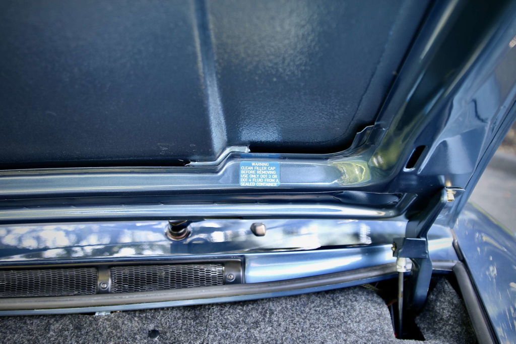 Porsche 911 Carrera 3.2 (US)