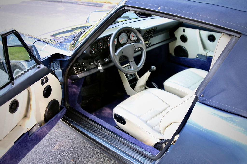 Porsche 911 Carrera 3.2 (US)