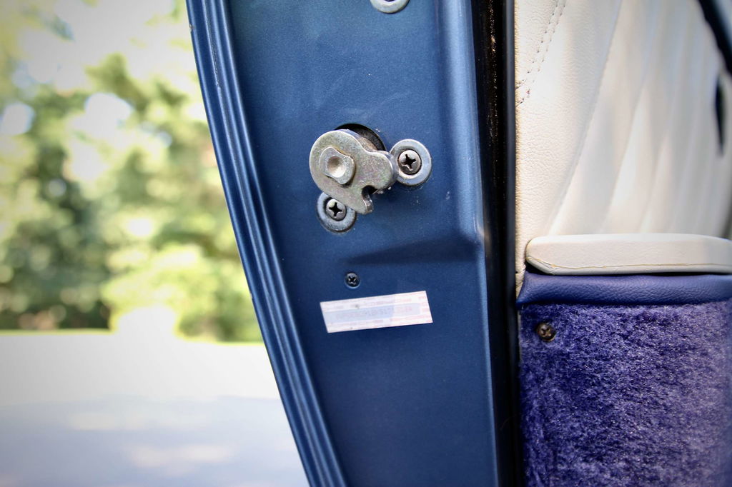 Porsche 911 Carrera 3.2 (US)