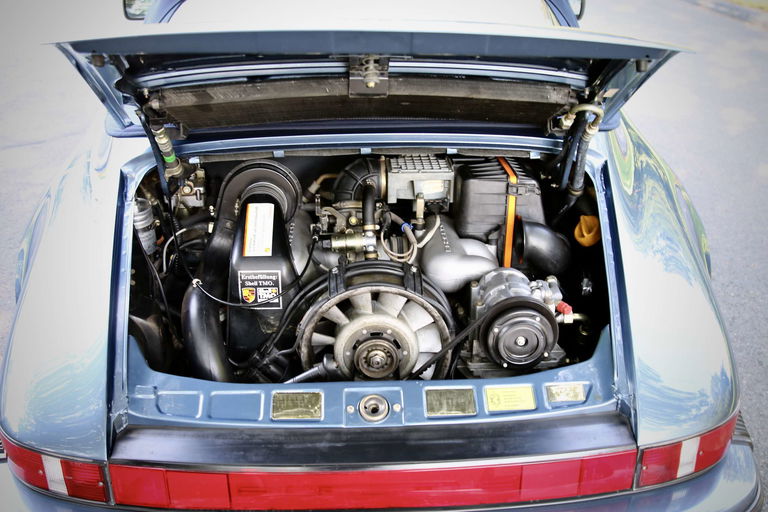 Porsche 911 Carrera 3.2 (US)