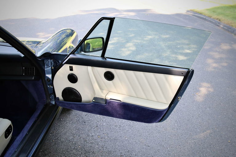 Porsche 911 Carrera 3.2 (US)