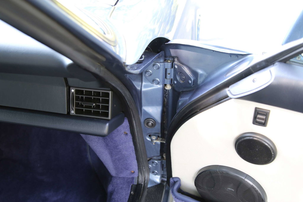 Porsche 911 Carrera 3.2 (US)