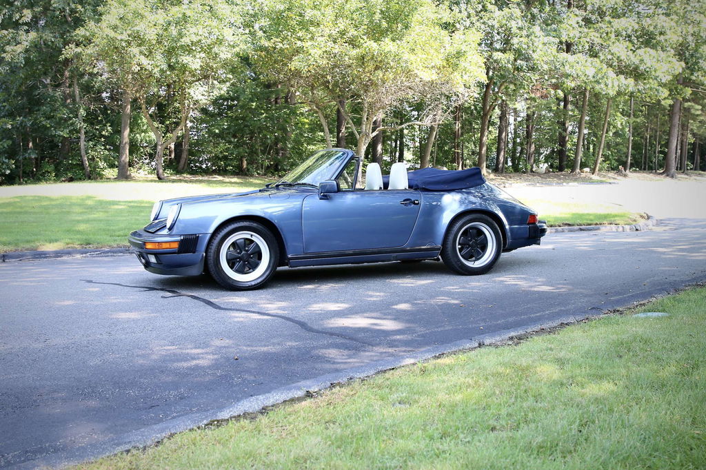 Porsche 911 Carrera 3.2 (US)