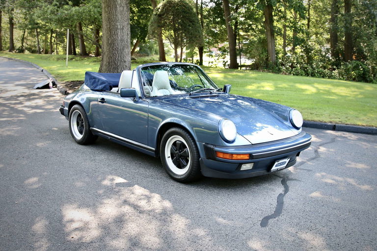 Porsche 911 Carrera 3.2 (US)
