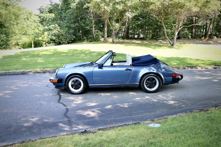 Porsche 911 Carrera 3.2 (US)