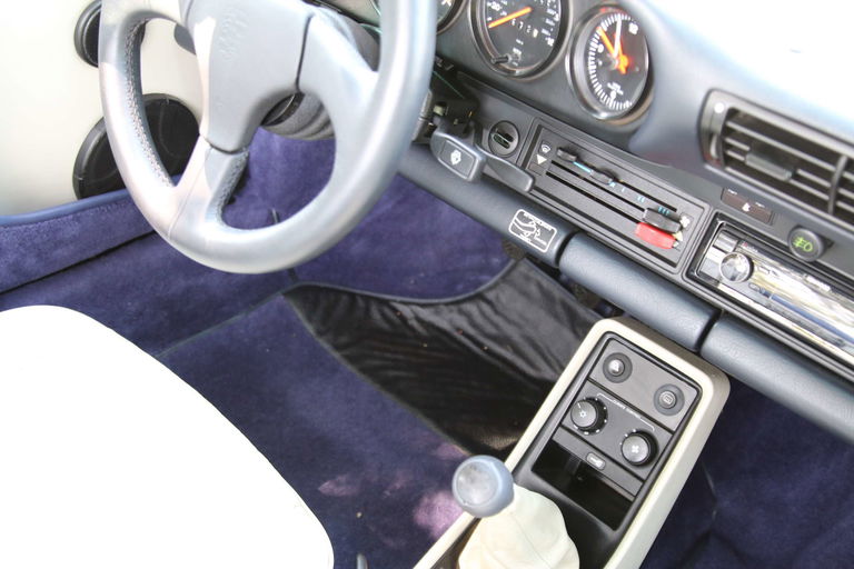 Porsche 911 Carrera 3.2 (US)