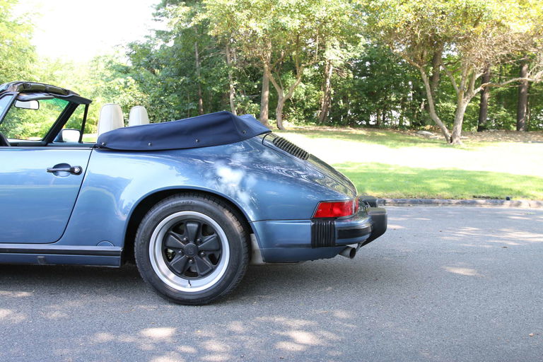 Porsche 911 Carrera 3.2 (US)