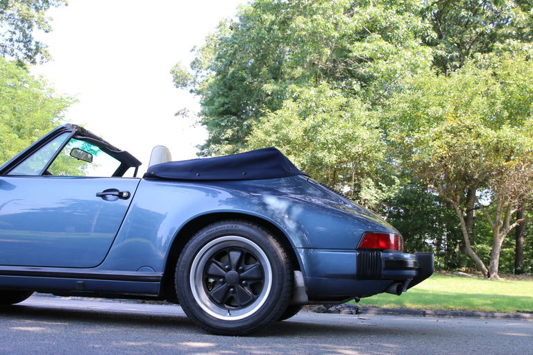 Porsche 911 Carrera 3.2 (US)