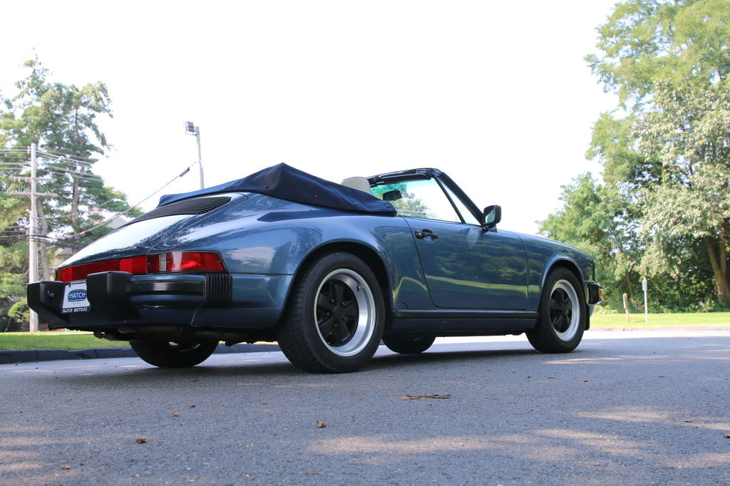 Porsche 911 Carrera 3.2 (US)