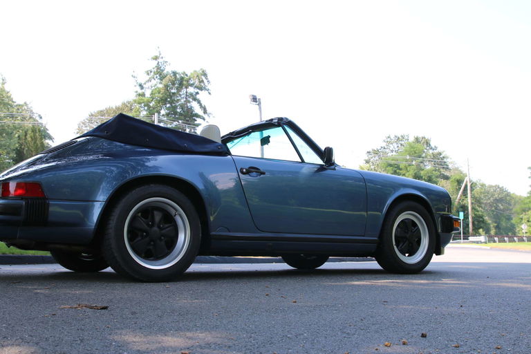 Porsche 911 Carrera 3.2 (US)
