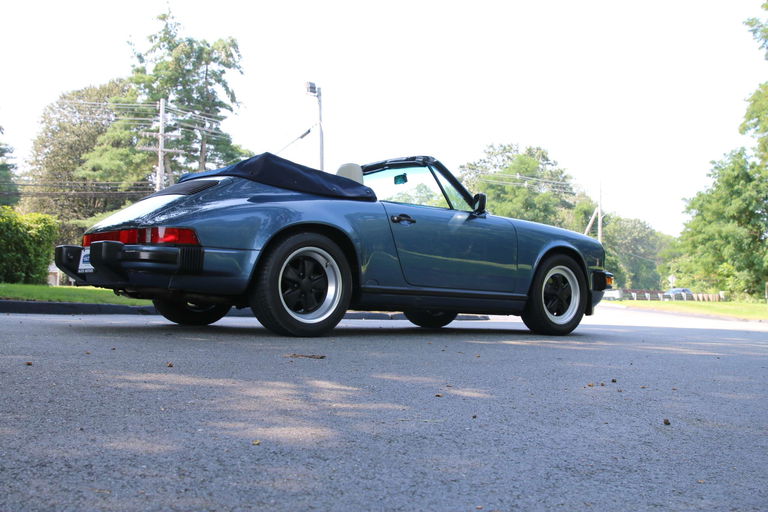 Porsche 911 Carrera 3.2 (US)
