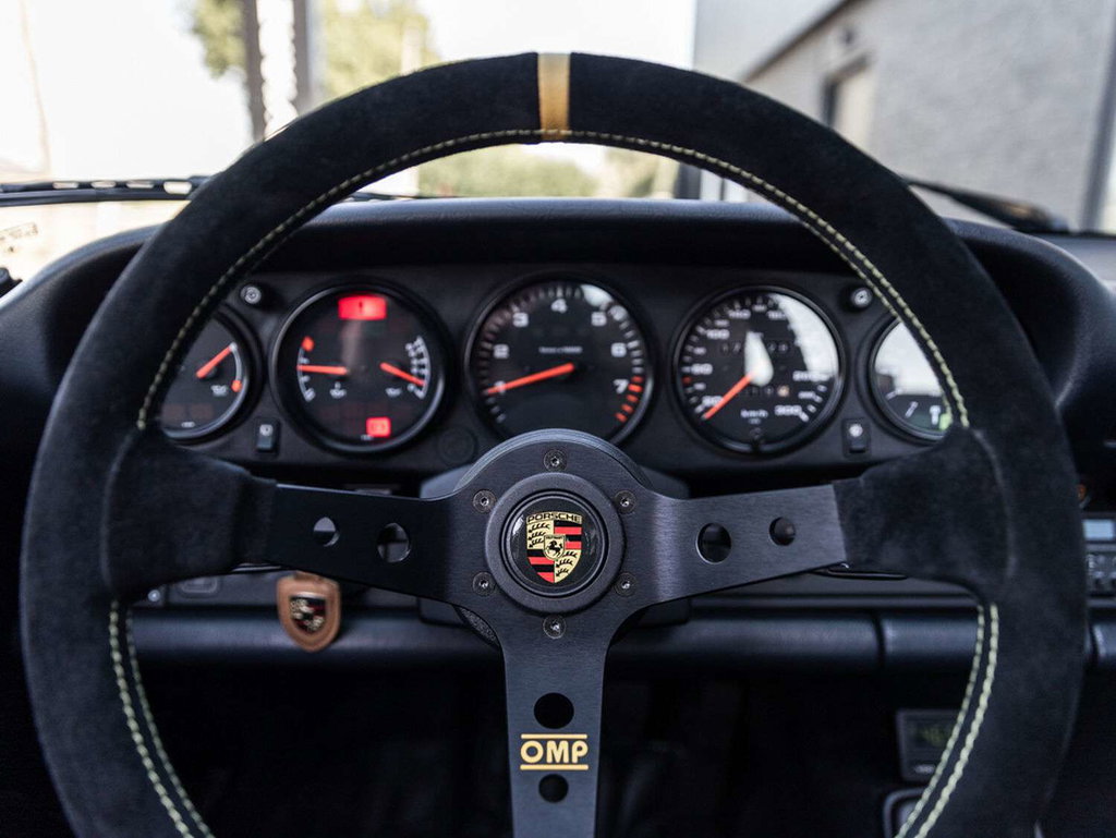Porsche 964 Carrera 4