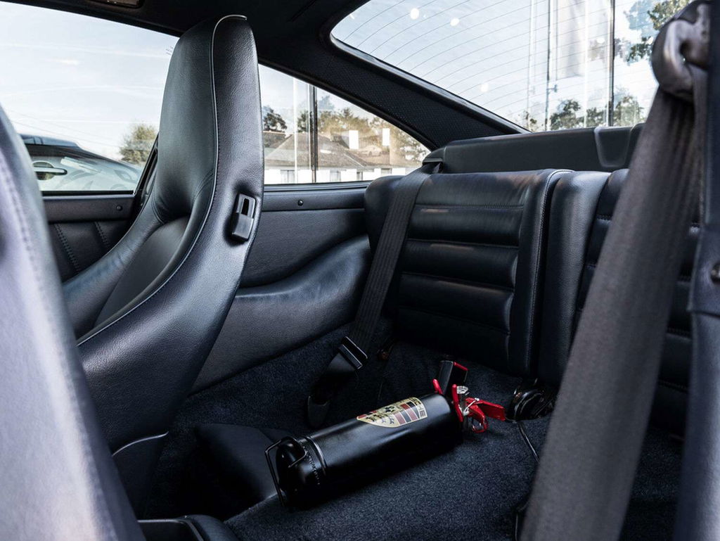 Porsche 964 Carrera 4