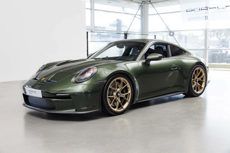 Porsche 992 GT3 Touring