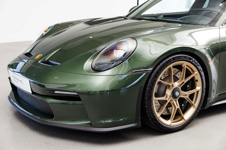 Porsche 992 GT3 Touring