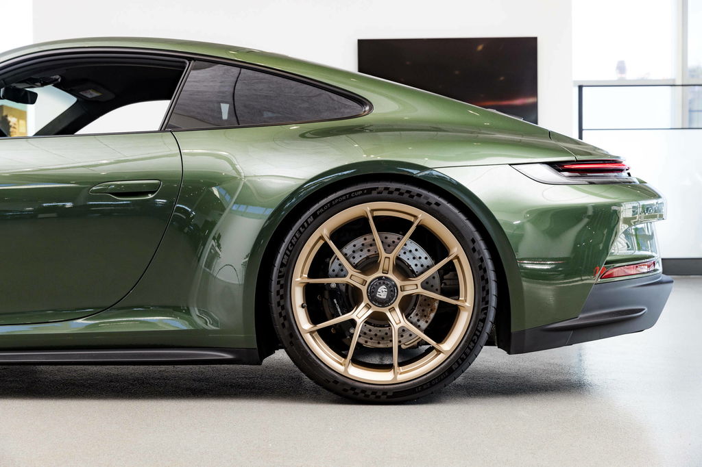 Porsche 992 GT3 Touring