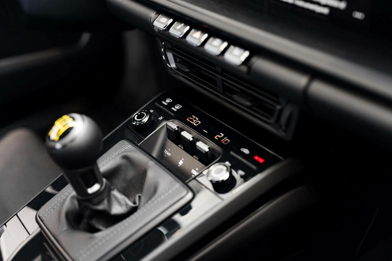 Porsche 992 GT3 Touring