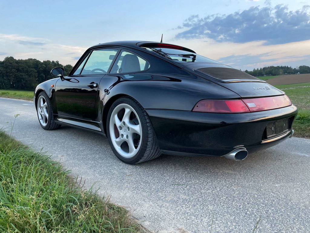 Porsche 993 Carrera 4S