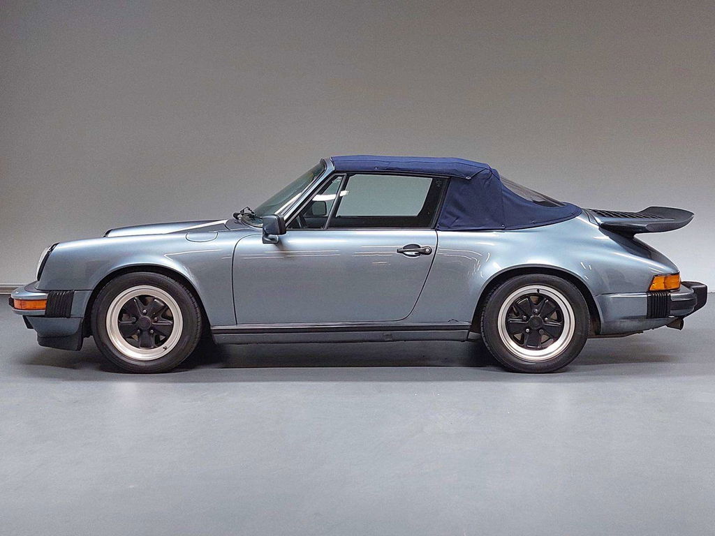 Porsche 911 Carrera 3.2 (US)