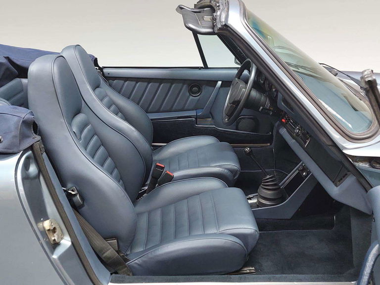 Porsche 911 Carrera 3.2 (US)