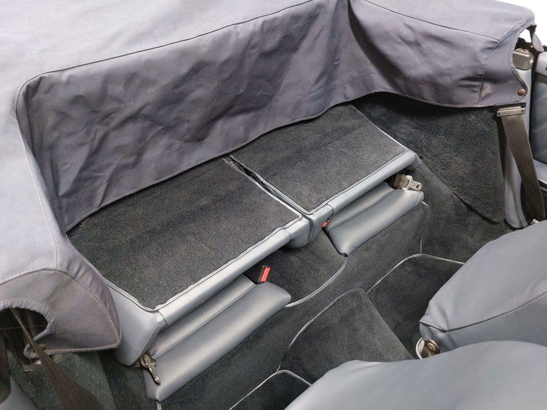 Porsche 911 Carrera 3.2 (US)