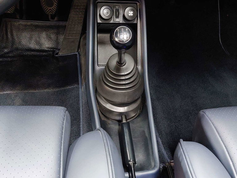 Porsche 911 Carrera 3.2 (US)