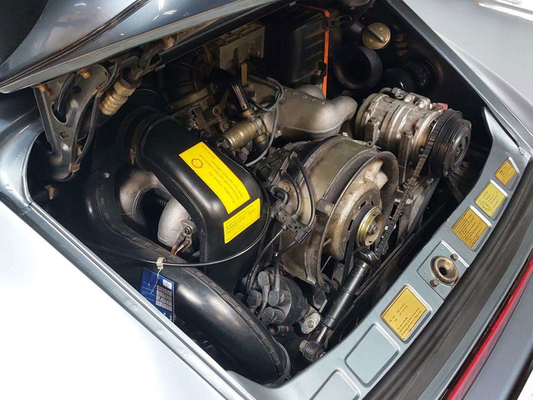 Porsche 911 Carrera 3.2 (US)