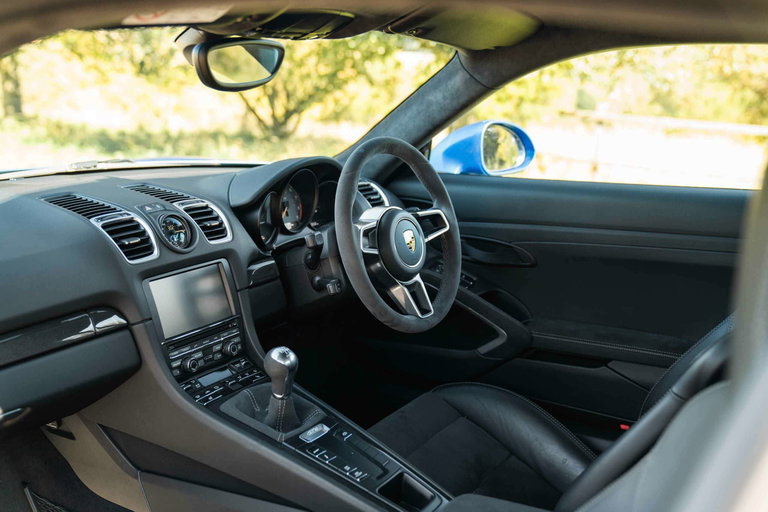 Porsche 981 Cayman GT4